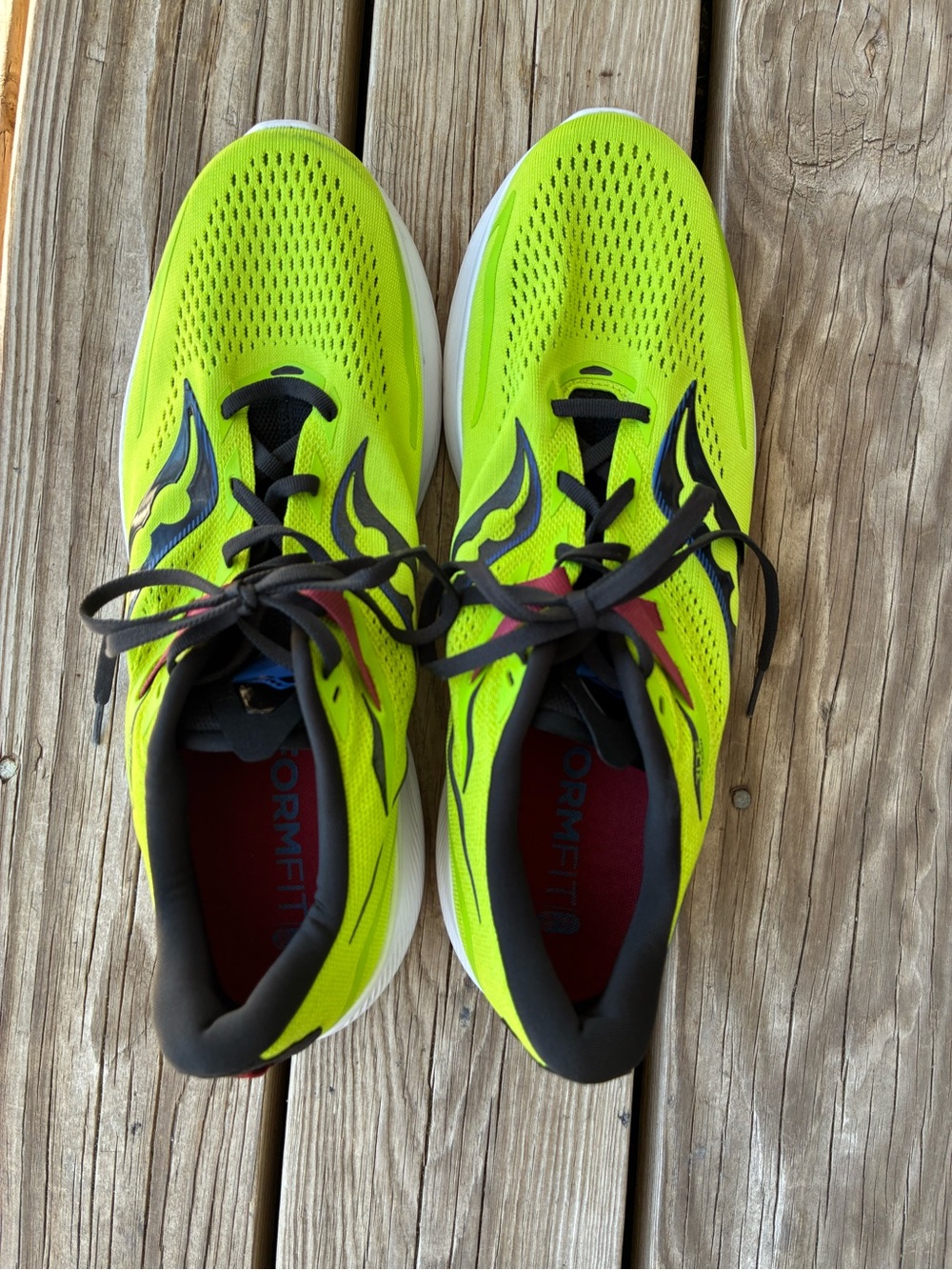 Saucony Neon Yellow and Black Men's Athletic Running Shoes Size 13